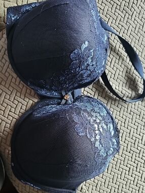 Women's Navy Lace Lightly Lined Full Coverage Bra